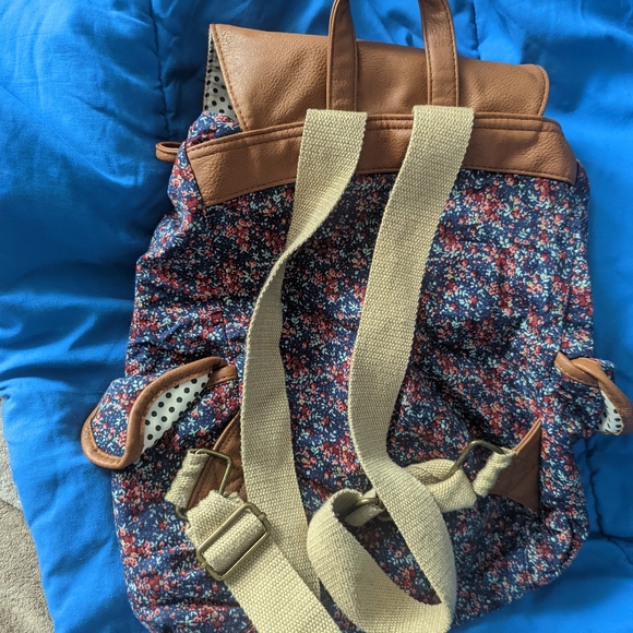 String backpack - Picture 4 of 4